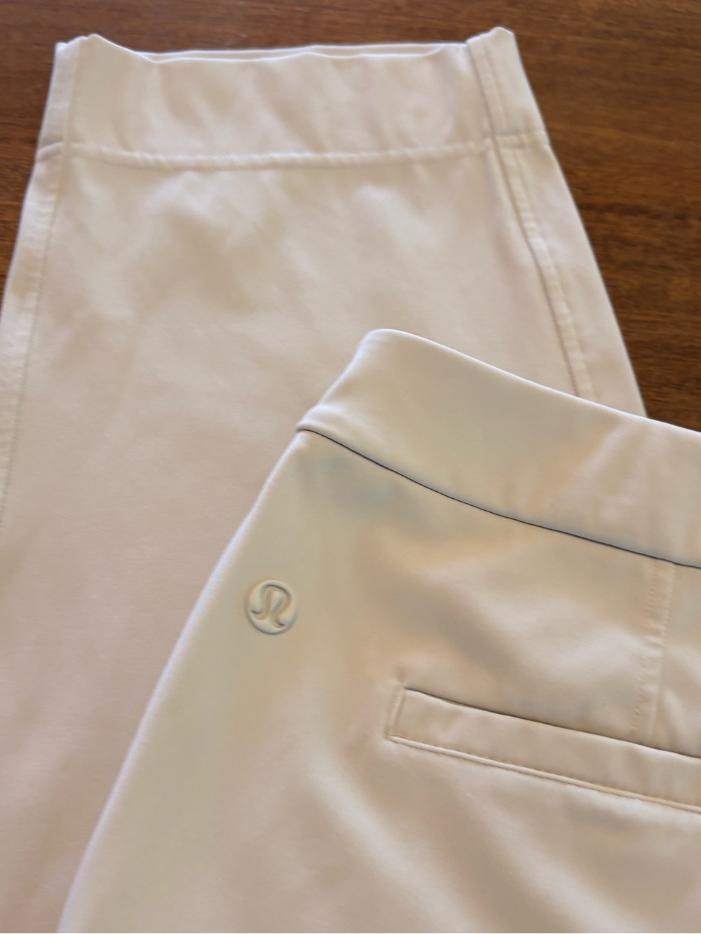 lululemon athletica Cream/Off-White Sweatpants Joggers
